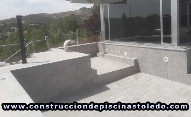 Construccion de Piscinas Castillo de Bayuela